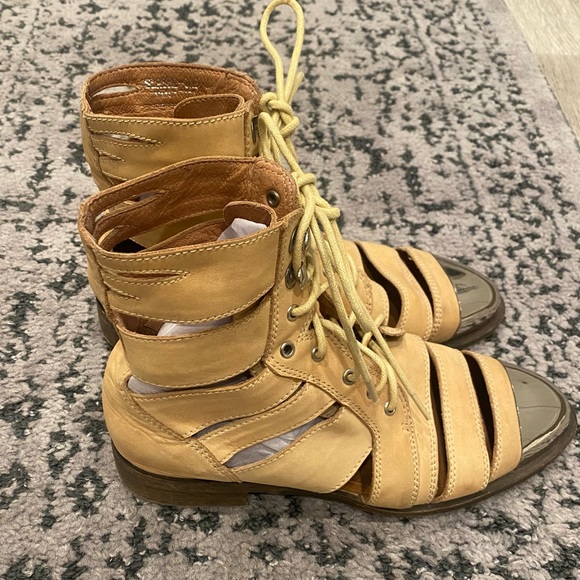 JEFFREY CAMPBELL • Tan Slashed Jensen Combat Bootie- Size 8. - Picture 6 of 12